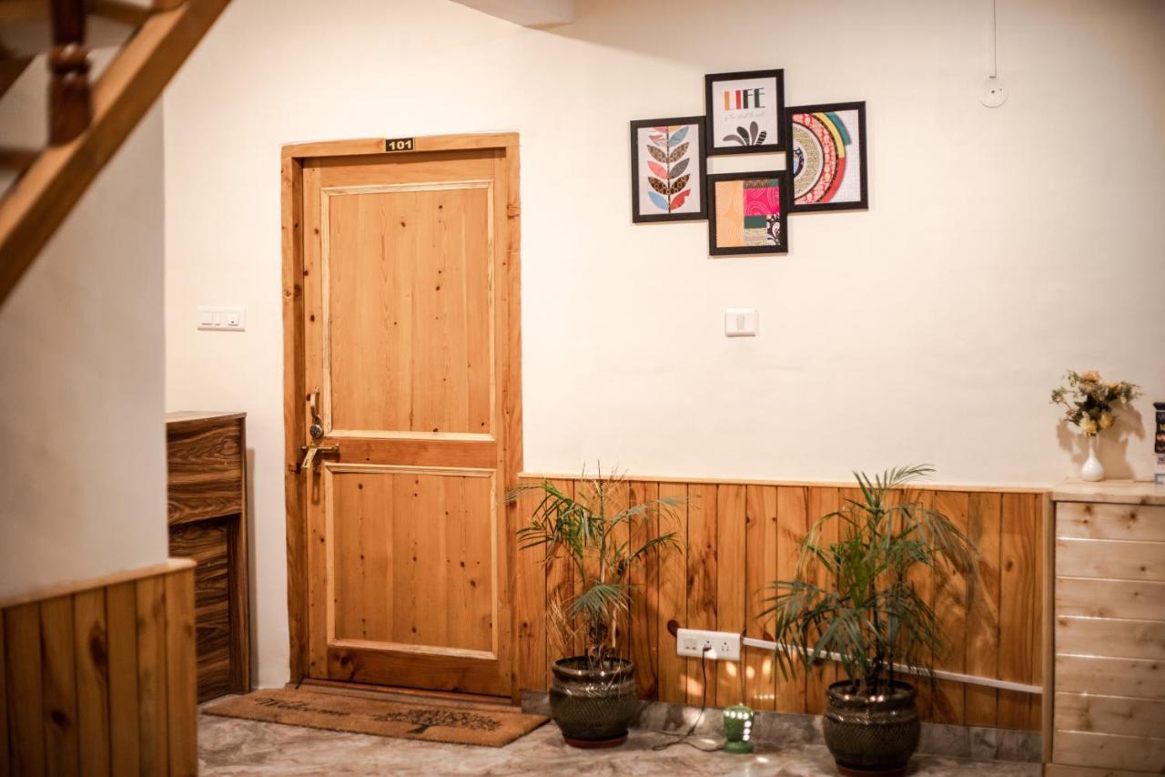 Hotel Tales N Trails Vashist Esterno foto