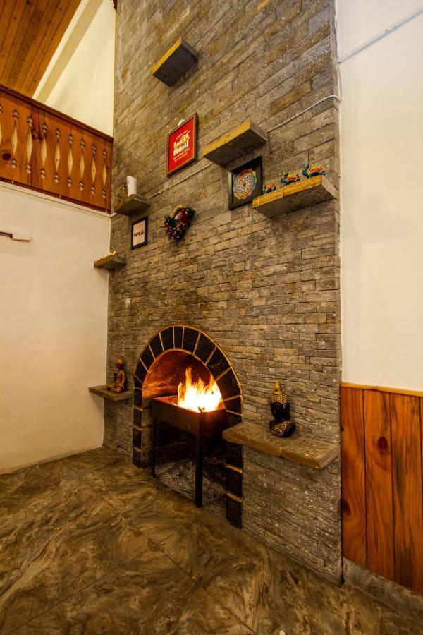 Hotel Tales N Trails Vashist Esterno foto