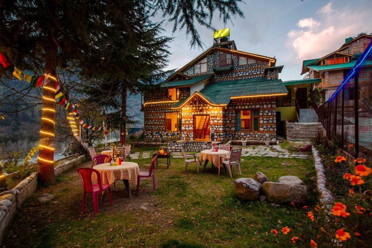 Hotel Tales N Trails Vashist Esterno foto