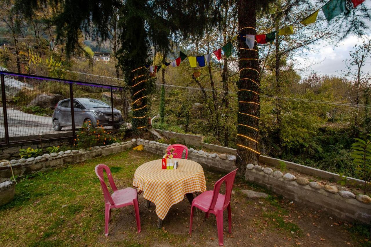 Hotel Tales N Trails Vashist Esterno foto